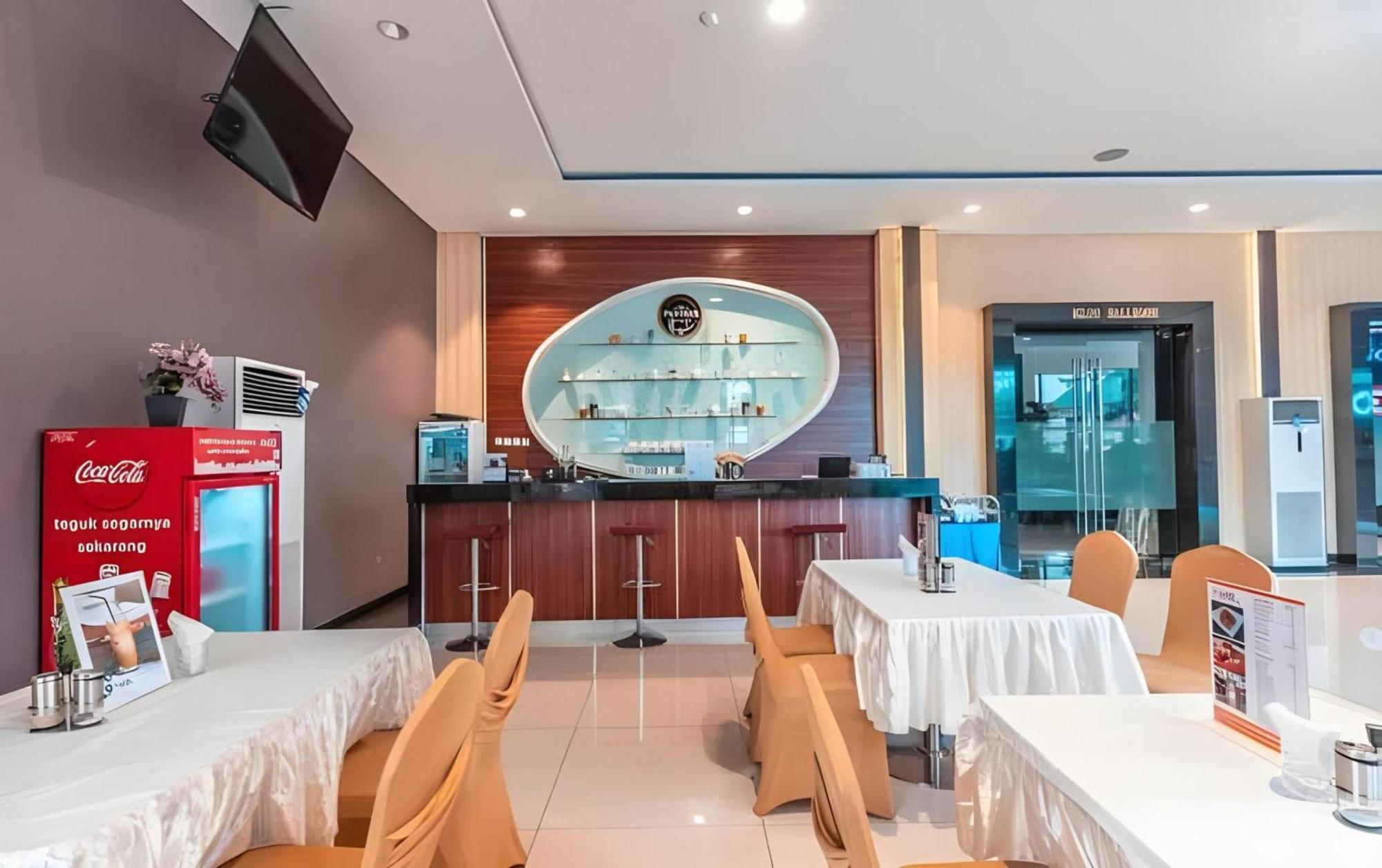 Collection O Hotel Igloo Bekasi Extérieur photo