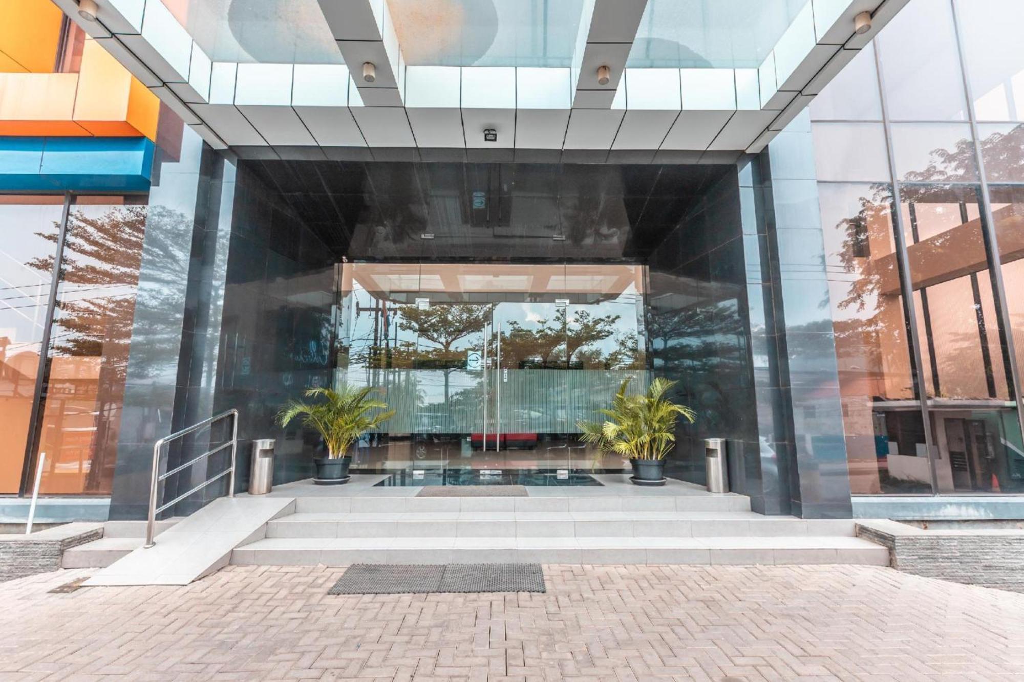 Collection O Hotel Igloo Bekasi Extérieur photo